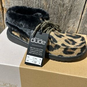 Hey Dude/ Britt / Leo Nut